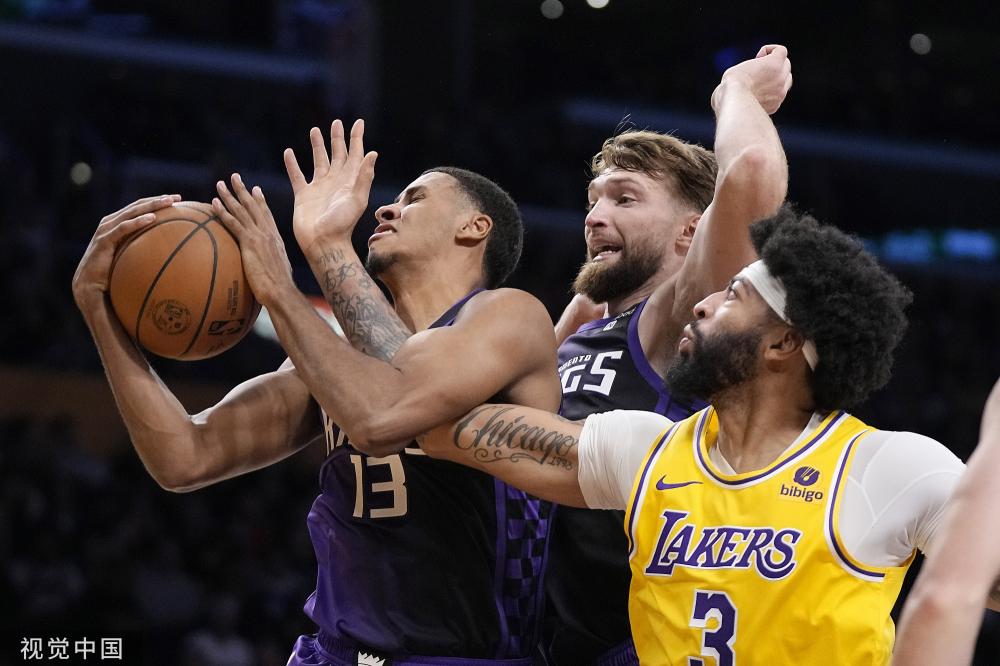 凭借他们 凭借他们