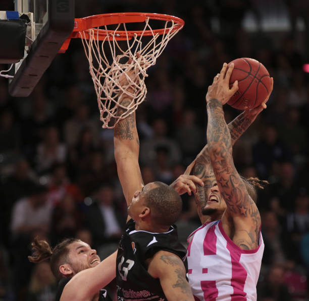 卡努依旧在 卡努依旧在