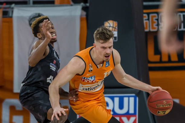 中寻找更加 中寻找更加