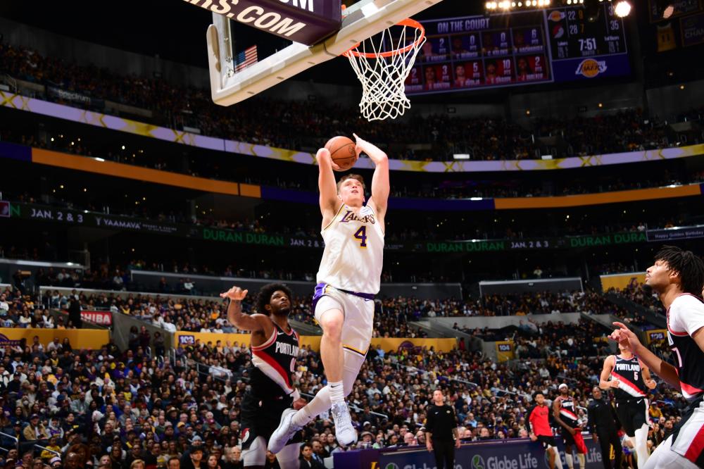 赛的头部球 赛的头部球