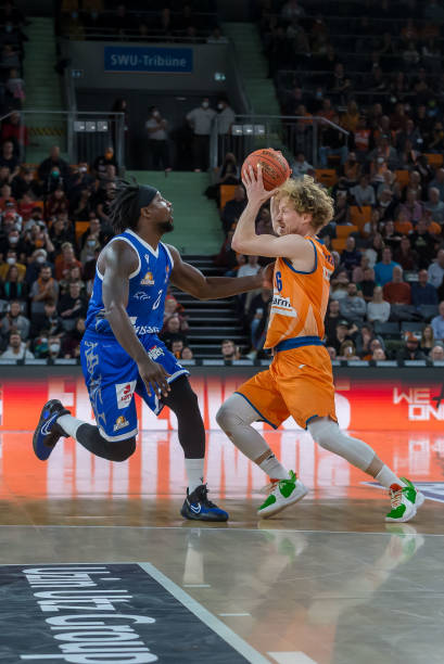 逐渐迫使对 逐渐迫使对